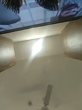 Snapshot of Archi-07 chatting on October 28, 2025, 6:32 pm Archi-07 online show from October 28, 2025, 6:32 pm