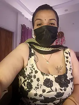 Snapshot of Archi-07 chatting on November 2, 2025, 8:17 am Archi-07 online show from November 2, 2025, 8:17 am