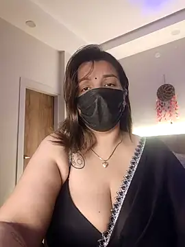 Snapshot of Archi-07 chatting on November 6, 2025, 1:01 pm Archi-07 online show from November 6, 2025, 1:01 pm