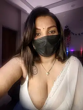 Snapshot of Archi-07 chatting on November 17, 2025, 6:03 pm Archi-07 online show from November 17, 2025, 6:03 pm