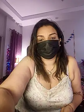 Snapshot of Archi-07 chatting on November 22, 2025, 8:02 am Archi-07 online show from November 22, 2025, 8:02 am