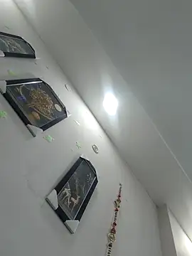 Snapshot of Archi-07 chatting on April 18, 2026, 8:07 am Archi-07 online show from April 18, 2026, 8:07 am