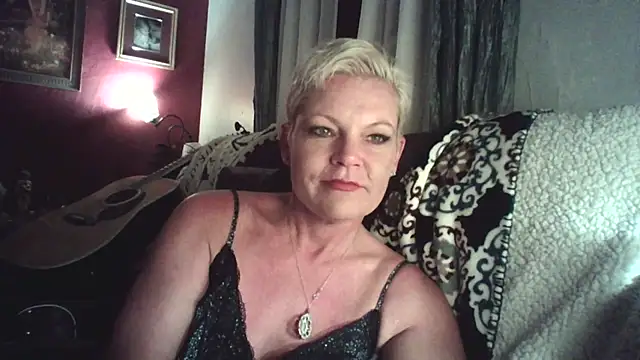 Snapshot of jadegilf1 chatting on August 1, 2026, 4:34 am jadegilf1 online show from August 1, 2026, 4:34 am
