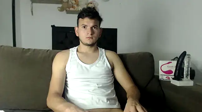 Latin Boy24 online show from March 2, 2025, 4:21 pm