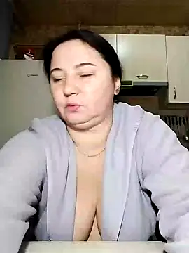 Holly-69 online show from January 1, 2025, 10:13 pm