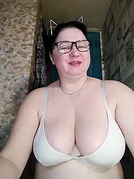 Holly-69 online show from March 4, 2026, 9:04 am