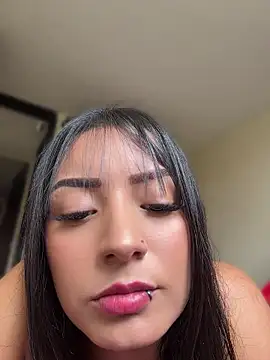 missycanoo online show from April 21, 2026, 8:23 pm