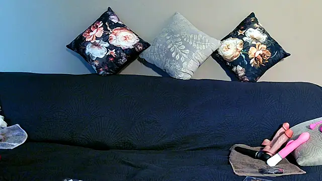 snowpanter online show from October 25, 2025, 9:28 am