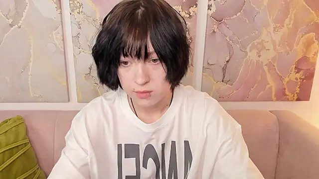 fiamoory online show from November 26, 2025, 8:04 am