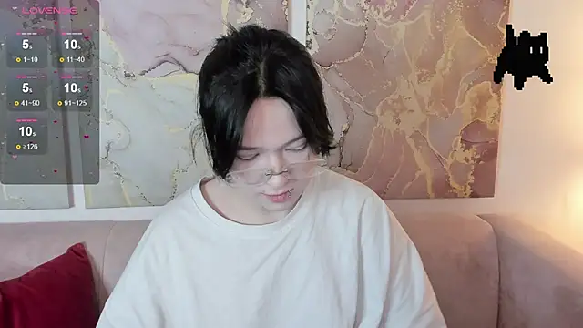 fiamoory online show from February 8, 2026, 1:20 am