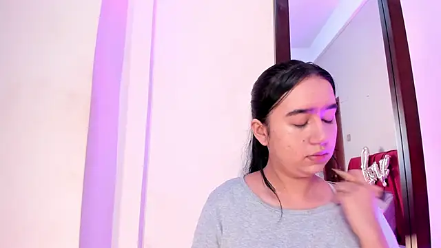 LaraGoldd online show from February 14, 2026, 12:51 am