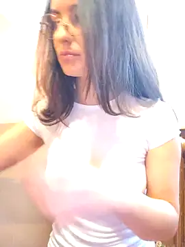 saidaskye online show from November 8, 2025, 9:53 am