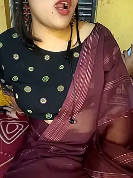 Radhikadavi879 online show from March 3, 2025, 3:31 pm