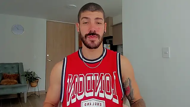 Guyinthemountain online show from February 10, 2025, 3:21 pm