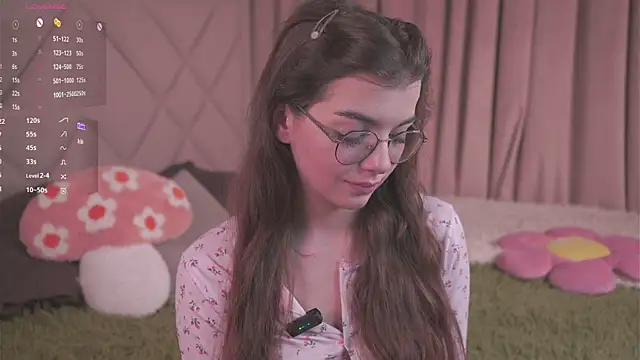 Snapshot of FlairEdgin chatting on November 22, 2025, 7:13 pm FlairEdgin online show from November 22, 2025, 7:13 pm