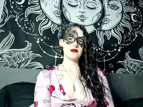 LexiSnowUK online show from February 7, 2025, 8:10 pm