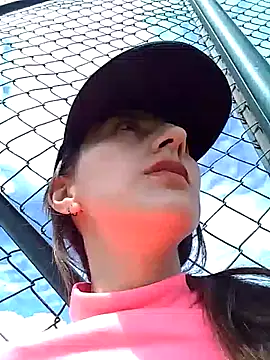  jade white  online show from February 22, 2026, 3:32 pm