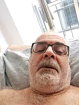 Snapshot of Satiro_Sevilla chatting on September 24, 2025, 3:15 pm Satiro Sevilla online show from September 24, 2025, 3:15 pm