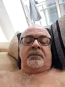 Snapshot of Satiro_Sevilla chatting on October 6, 2025, 5:21 pm Satiro Sevilla online show from October 6, 2025, 5:21 pm