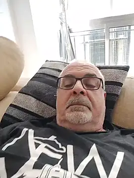 Snapshot of Satiro_Sevilla chatting on November 7, 2025, 4:07 pm Satiro Sevilla online show from November 7, 2025, 4:07 pm