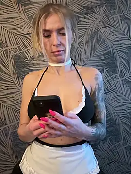 BlueEyesCarole online show from March 5, 2025, 4:02 pm