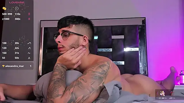 iamcamiloo  online show from February 19, 2025, 6:11 am