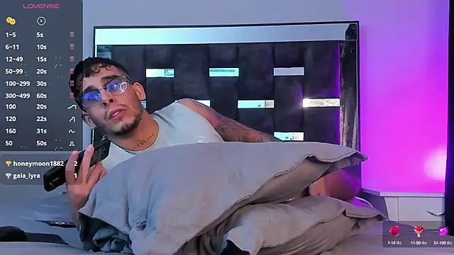 iamcamiloo  online show from March 4, 2025, 7:41 am