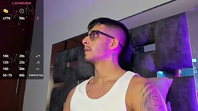 iamcamiloo  online show from March 21, 2025, 2:07 am