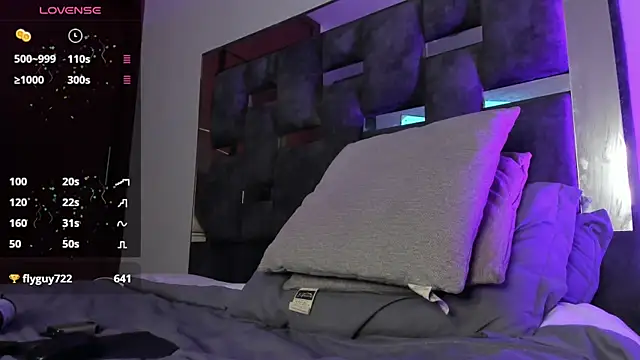 iamcamiloo  online show from March 21, 2025, 5:11 am