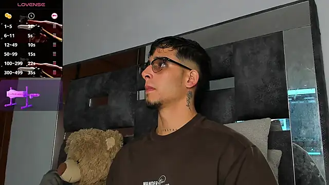 iamcamiloo  online show from October 28, 2025, 11:36 am