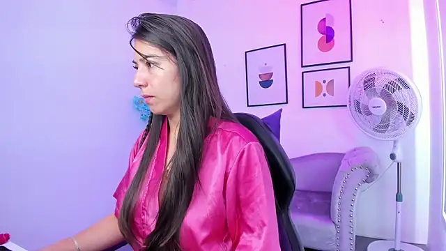 Ema louis  online show from January 19, 2025, 12:39 pm