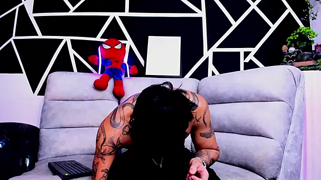 JUSTIN FULLER1 online show from March 20, 2025, 9:56 pm