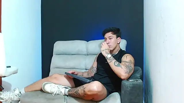 JUSTIN FULLER1 online show from July 12, 2026, 4:14 am