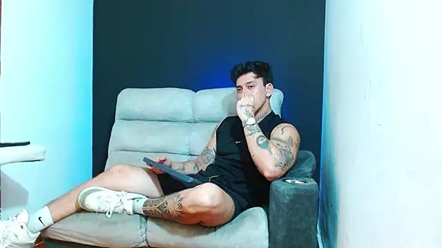 JUSTIN FULLER1 online show from July 14, 2026, 8:58 pm