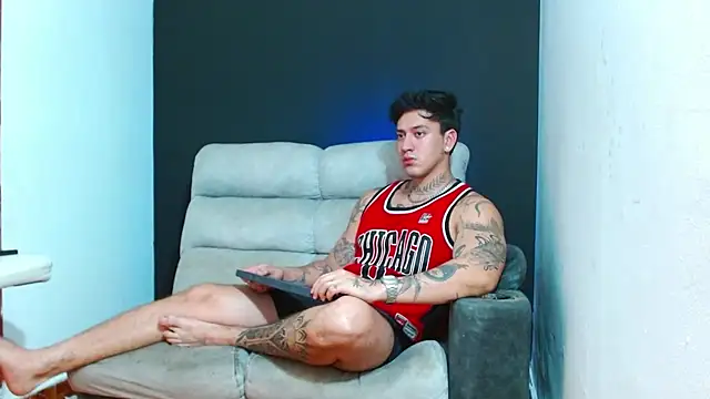 JUSTIN FULLER1 online show from July 26, 2026, 1:36 am