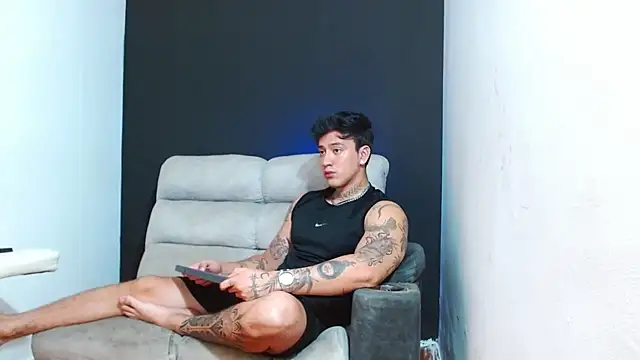 JUSTIN FULLER1 online show from August 2, 2026, 4:16 pm