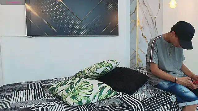 JordanAndAndrew online show from November 8, 2025, 8:18 pm