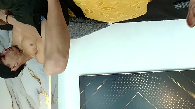 Snapshot of JordanAndAndrew chatting on December 19, 2025, 9:22 pm JordanAndAndrew online show from December 19, 2025, 9:22 pm