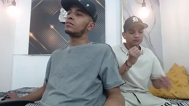 Snapshot of JordanAndAndrew chatting on January 6, 2026, 9:29 pm JordanAndAndrew online show from January 6, 2026, 9:29 pm