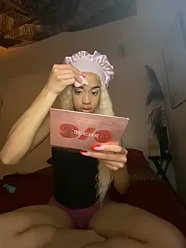 Snapshot of redbonejada chatting on December 21, 2024, 5:25 am redbonejada online show from December 21, 2024, 5:25 am