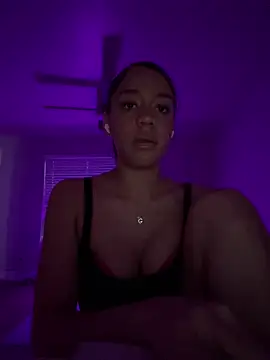 Snapshot of redbonejada chatting on September 20, 2025, 12:33 am redbonejada online show from September 20, 2025, 12:33 am