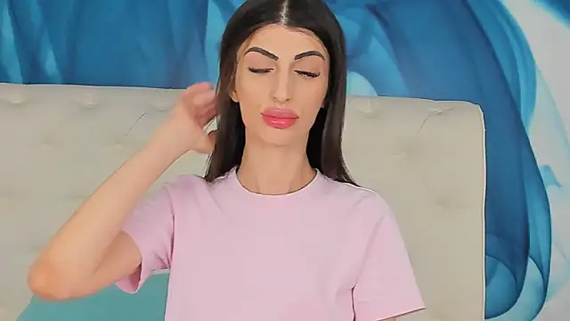 Snapshot of SkinnyDolly chatting on February 21, 2026, 9:49 pm SkinnyDolly online show from February 21, 2026, 9:49 pm