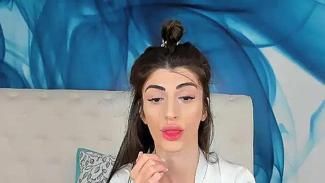 Snapshot of SkinnyDolly chatting on March 2, 2026, 8:26 pm SkinnyDolly online show from March 2, 2026, 8:26 pm