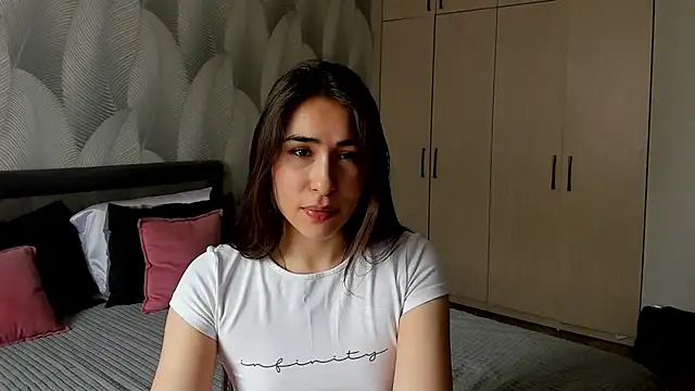 Bambiii bby online show from March 22, 2026, 4:05 am