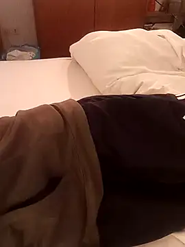 Snapshot of crems77 chatting on January 9, 2026, 4:04 am crems77 online show from January 9, 2026, 4:04 am