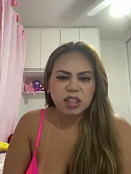 Snapshot of lariic chatting on January 7, 2025, 12:03 am lariic online show from January 7, 2025, 12:03 am