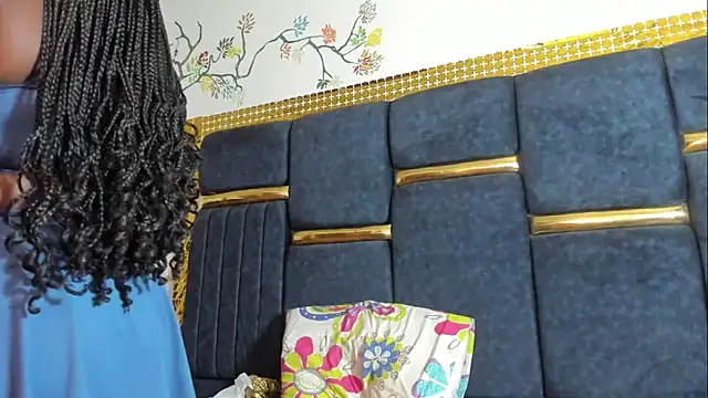 skaysanchez1 online show from November 19, 2025, 12:49 pm