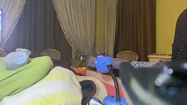 emylolo9 online show from December 10, 2024, 11:30 pm