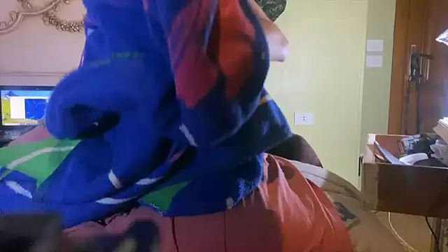 emylolo9 online show from December 17, 2024, 10:00 pm