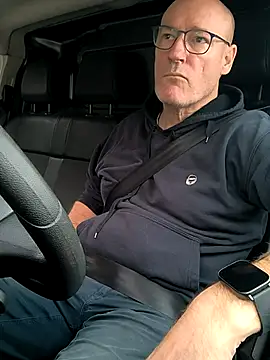 bogland33 online show from November 5, 2025, 11:54 am